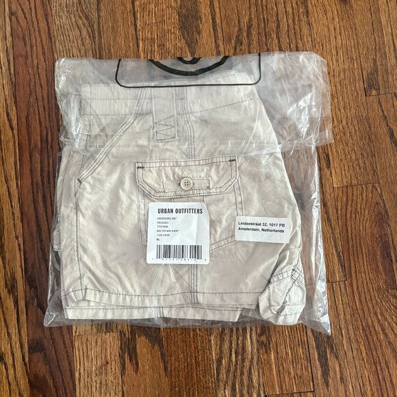 BDG Urban Outfitters Women's Y2K Cargo Shorts Stone/Beige Size XL NWT - Picture 4 of 13